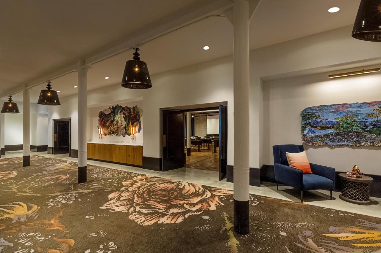 Crossroads Hotel Канзас-Сити Экстерьер фото