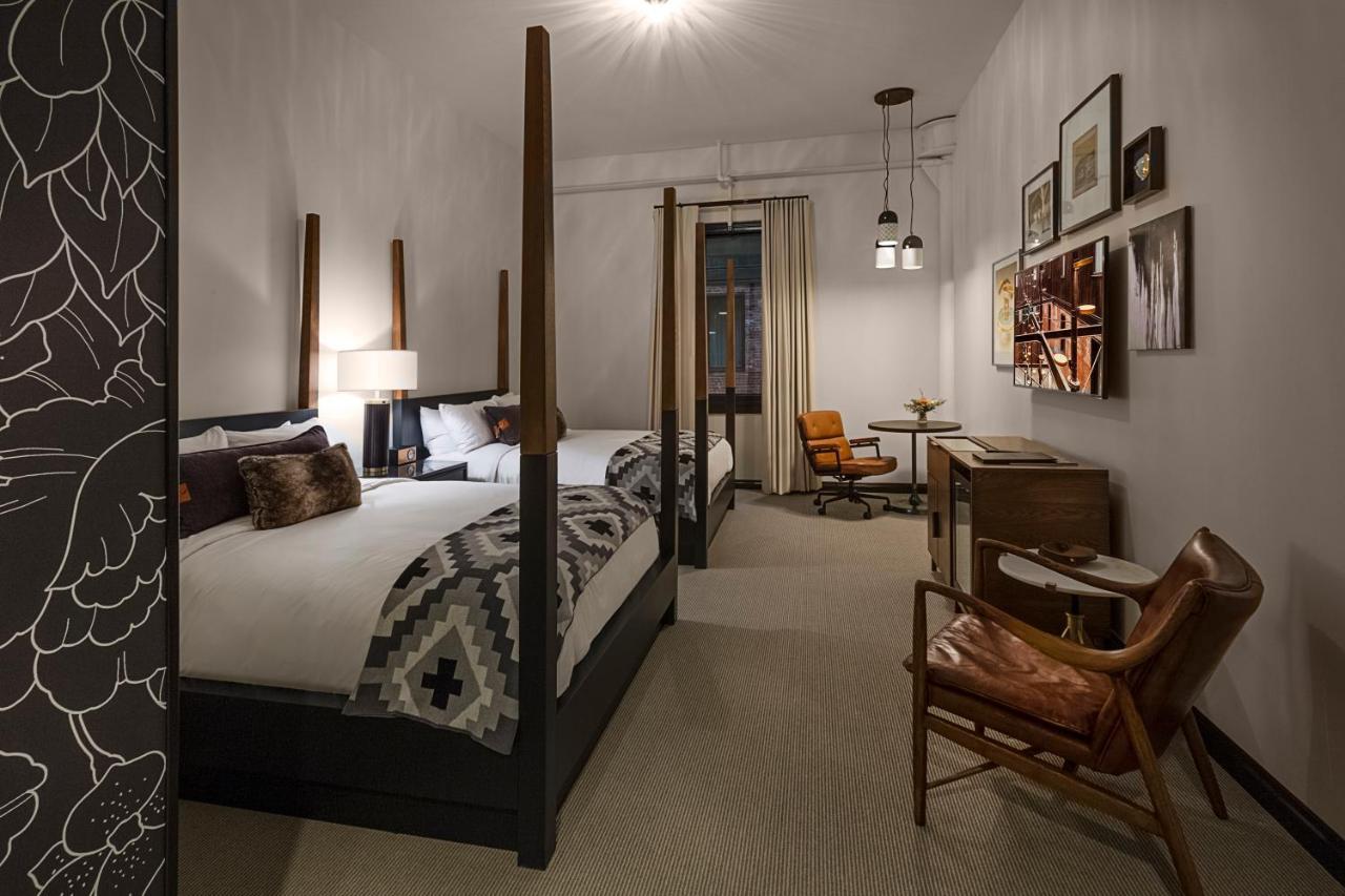 Crossroads Hotel Канзас-Сити Экстерьер фото